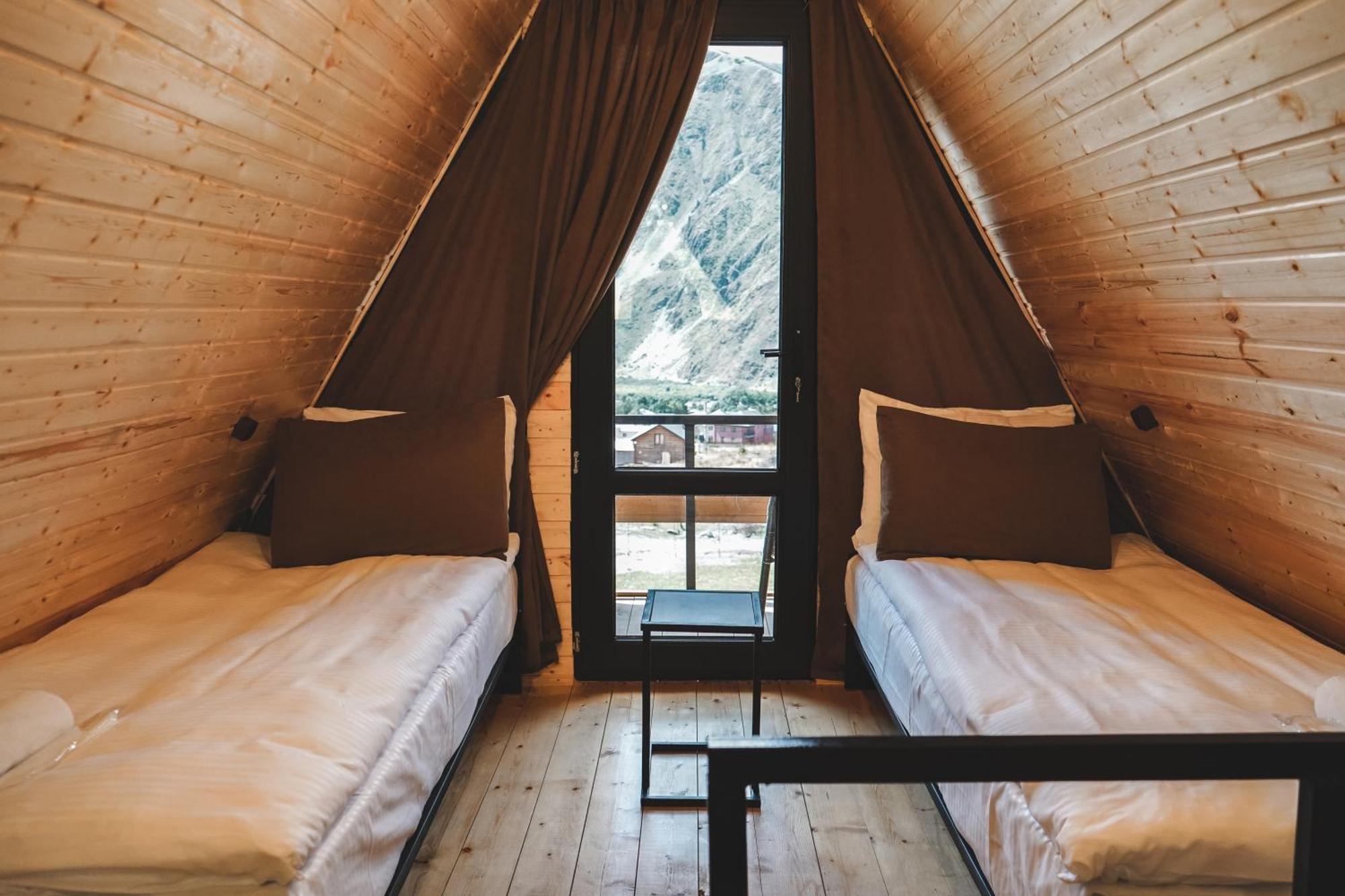 Lonely Mountain Villa Kazbegi Exterior foto
